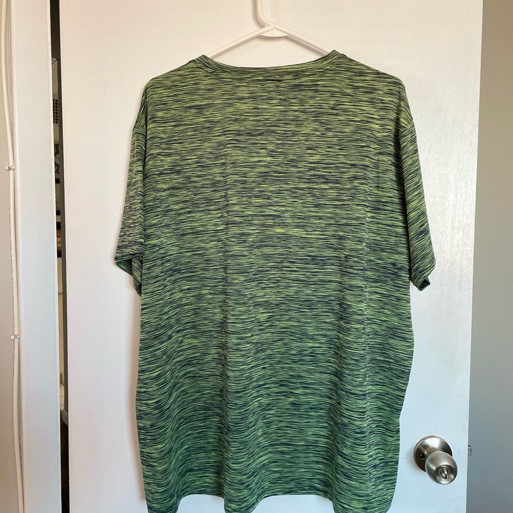 Reebok Active Performance Lightweight Top - Size … - image 6